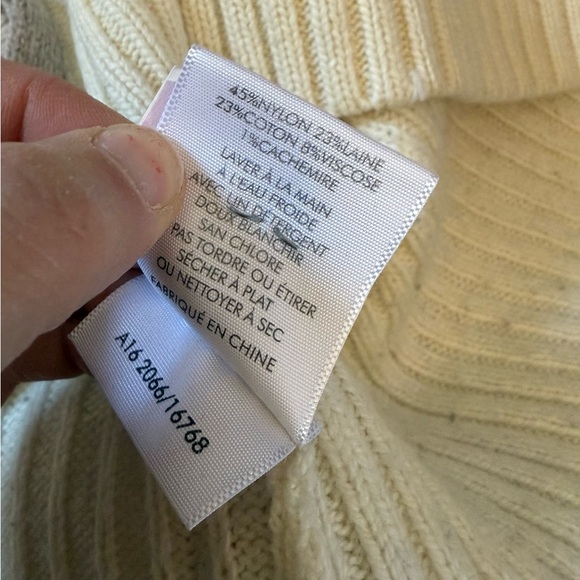 White + Warren Fringe Fair Isle Sweater
Size Large | Excellent Condition - Picture 4 of 8